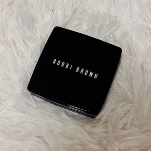 Bobbi Brown Sheer Finished Pressed Powder Soft Porcelain